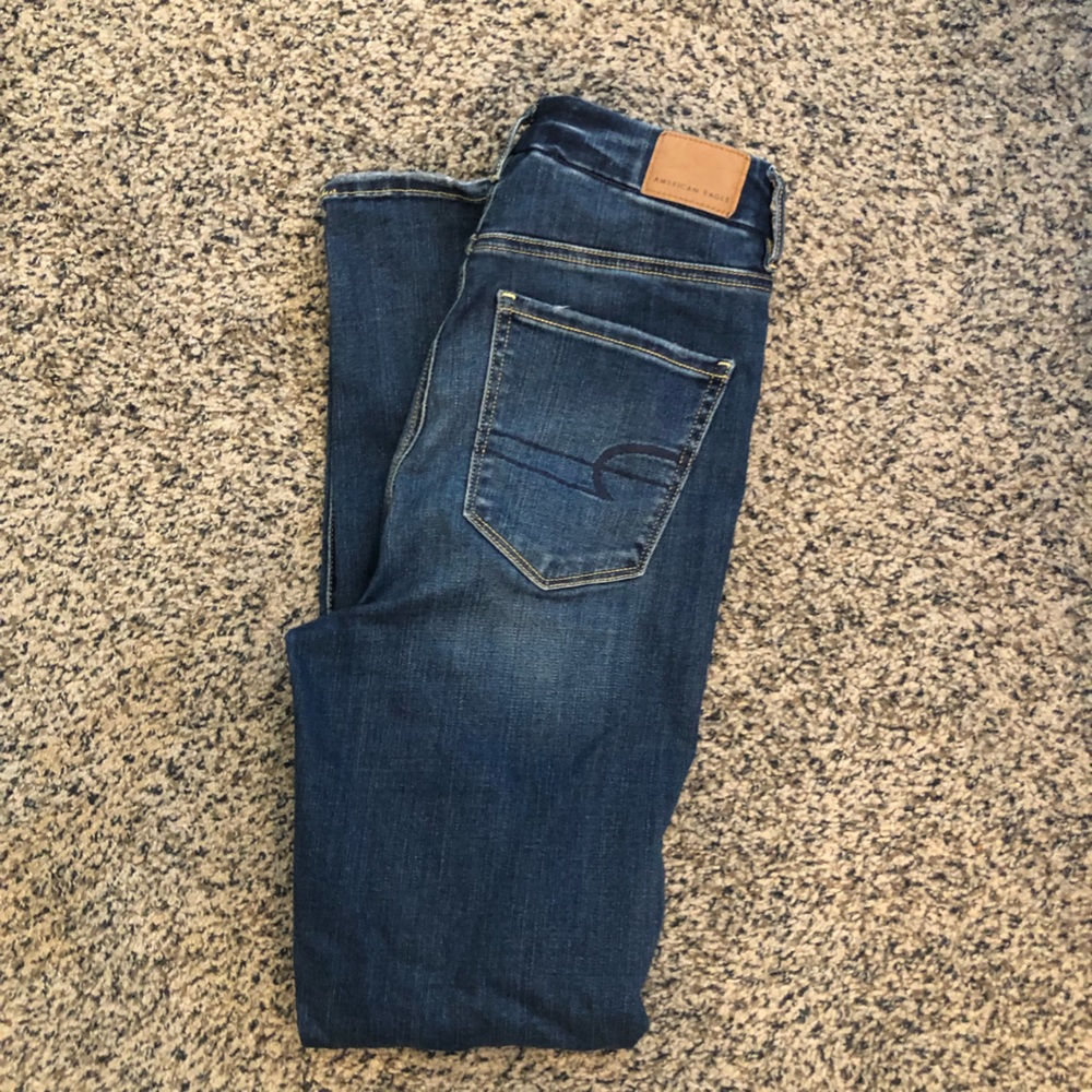 AE Curvy Super Hi-Rise Jegging. Stretch. Size 2.